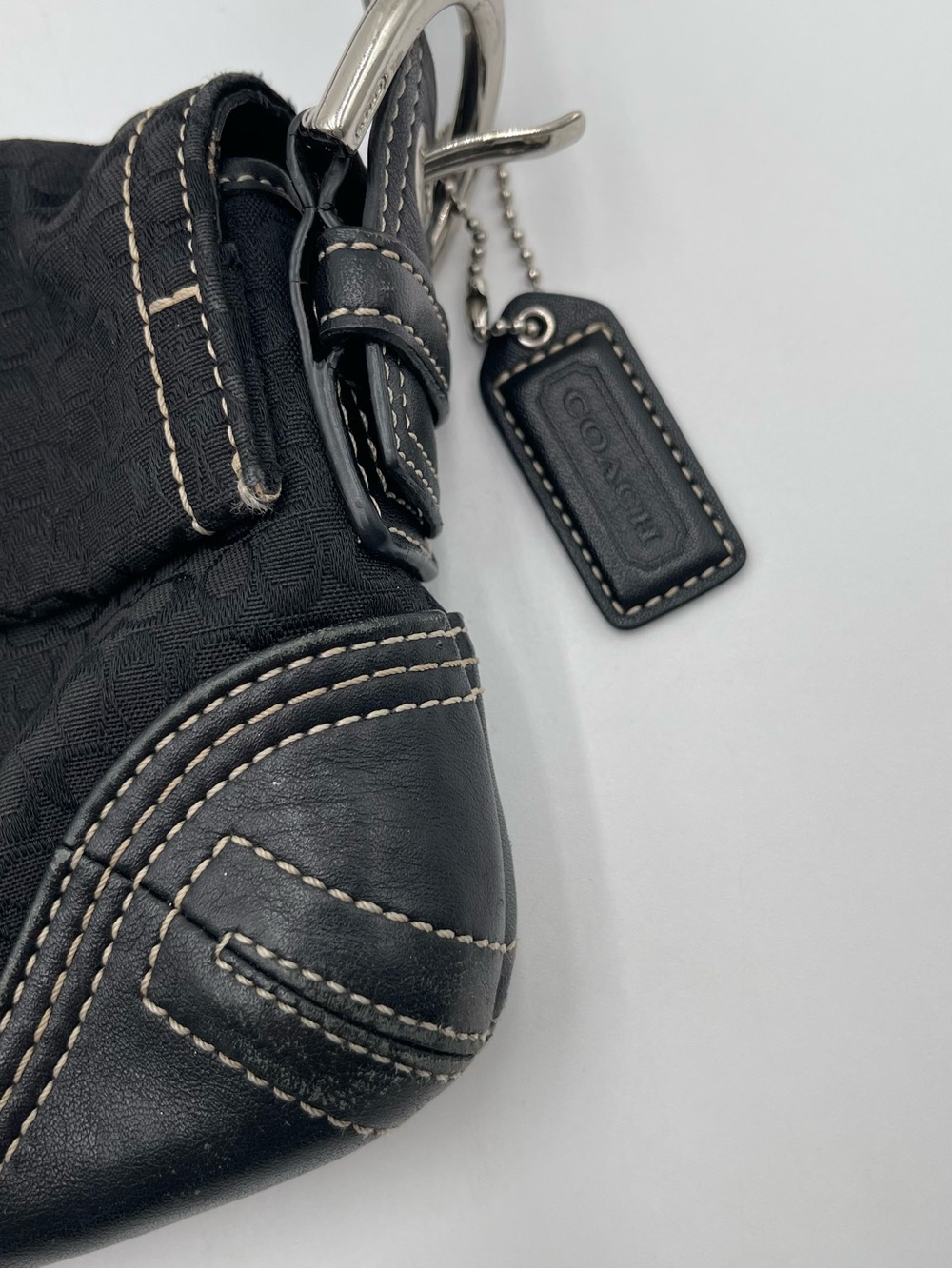 Vtg Y2K Coach Small Soho Signature C Black Canvas Shoulder Bag Hobo Leather - Picture 5 of 15